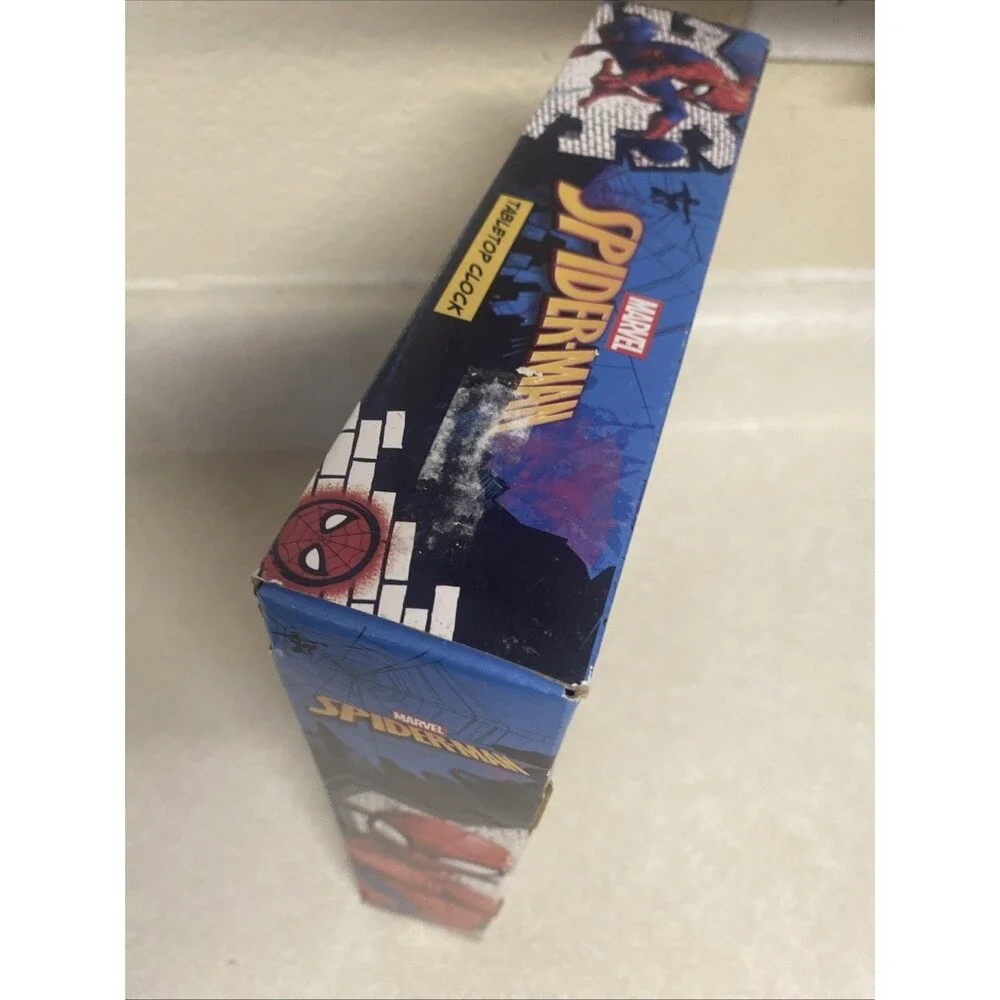 Marvel Spider-Man Tabletop Clock Analog Desk Clock Accutime Battery Power New